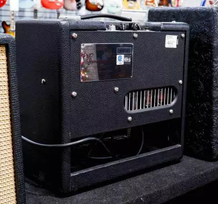 Fender - Pro Junior IV SE, 120V - Black 2